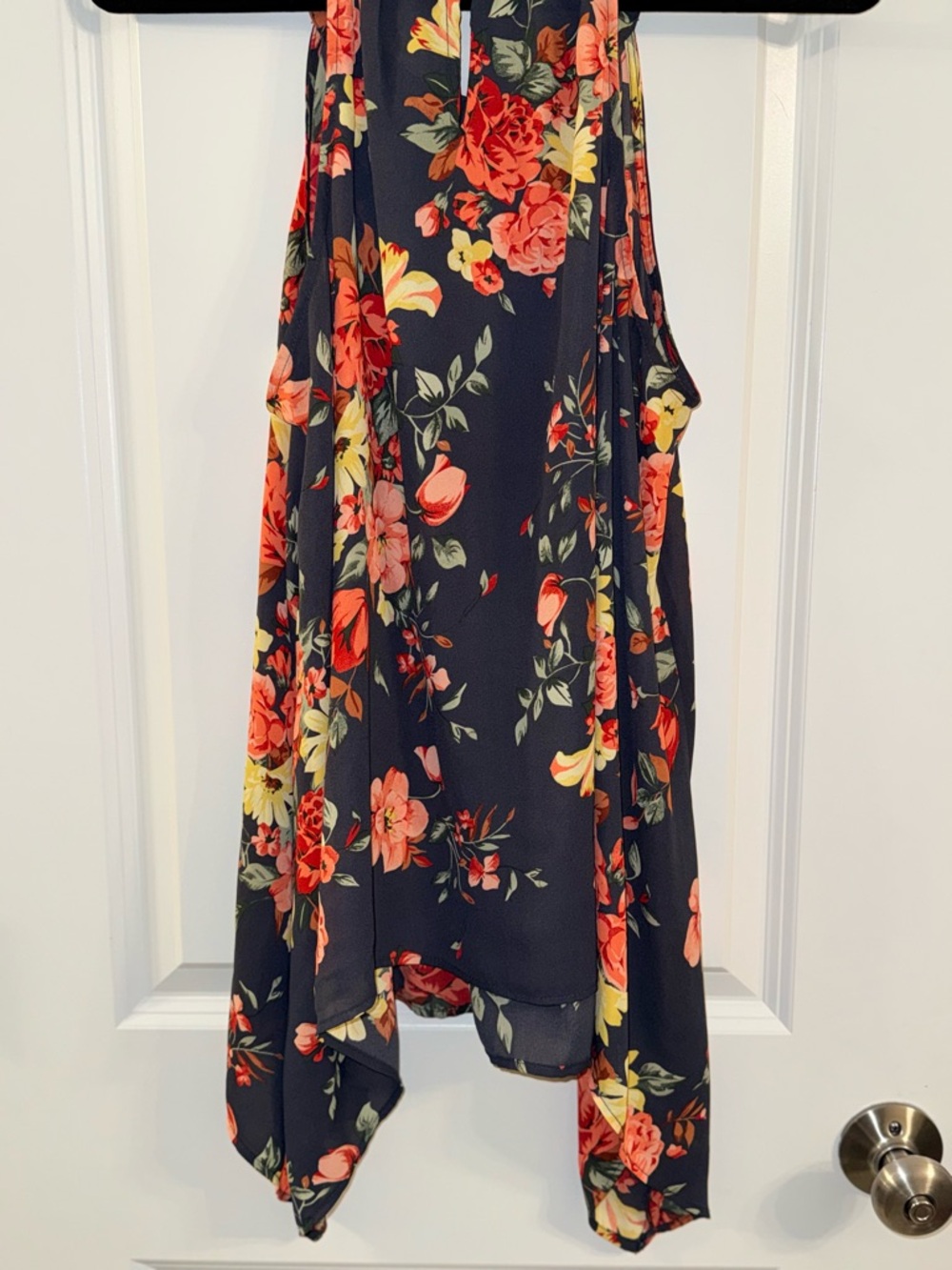 Torrid Floral High-Low Tank (00) - Picture 7 of 8